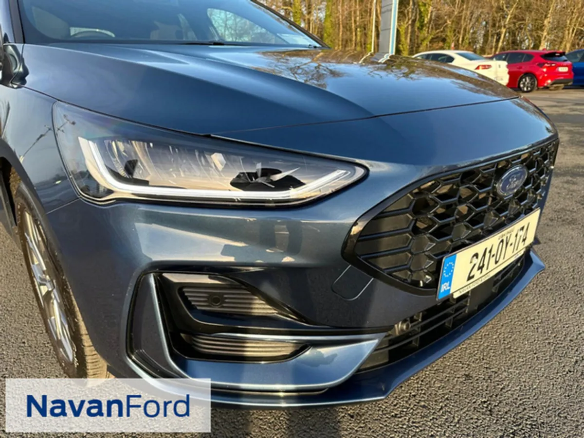 Ford Focus St-Line 1.0 EcoBoost 125Ps ** Warranty - Image 2