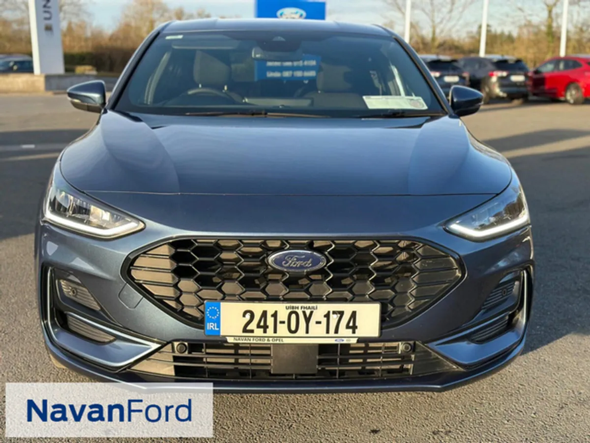 Ford Focus St-Line 1.0 EcoBoost 125Ps ** Warranty - Image 4