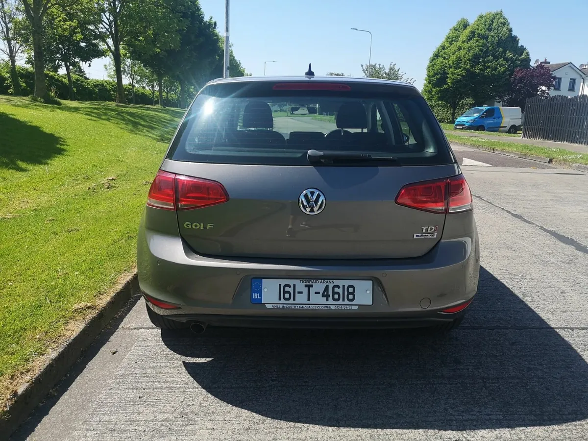 Volkswagen Golf 2016 - Image 2
