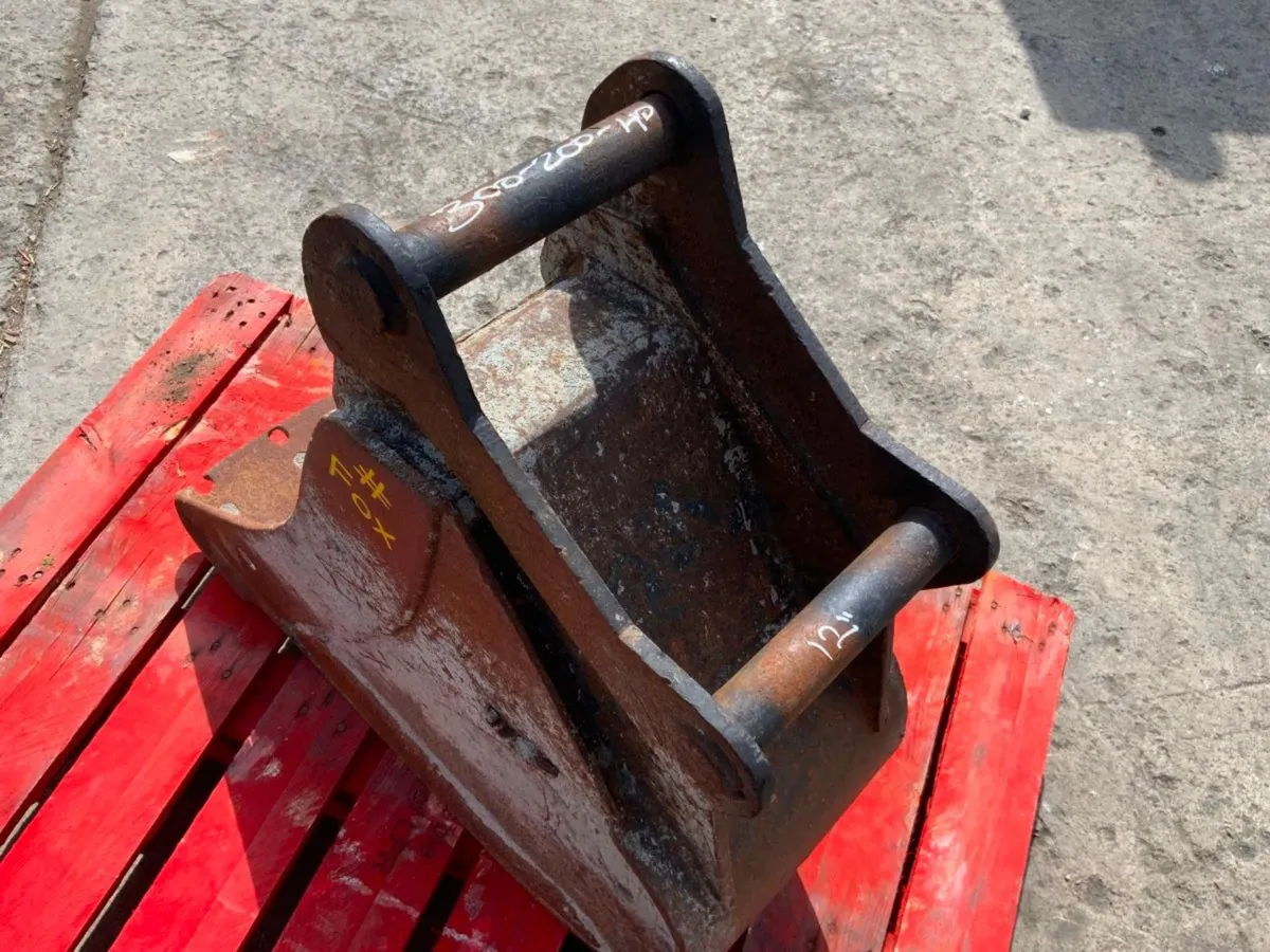 12" DIGGING BUCKET.....40mm PINS....#FOX. - Image 2