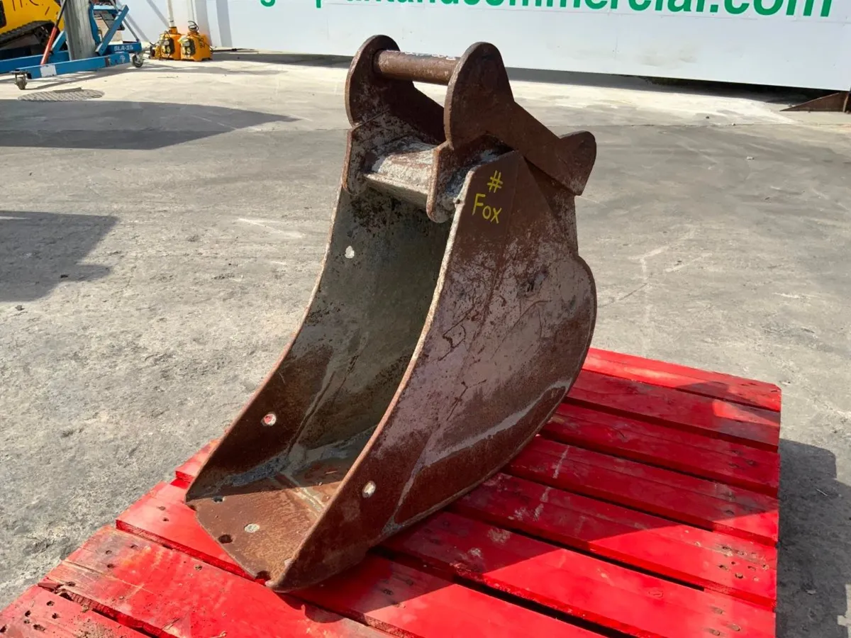 12" DIGGING BUCKET.....40mm PINS....#FOX. - Image 3