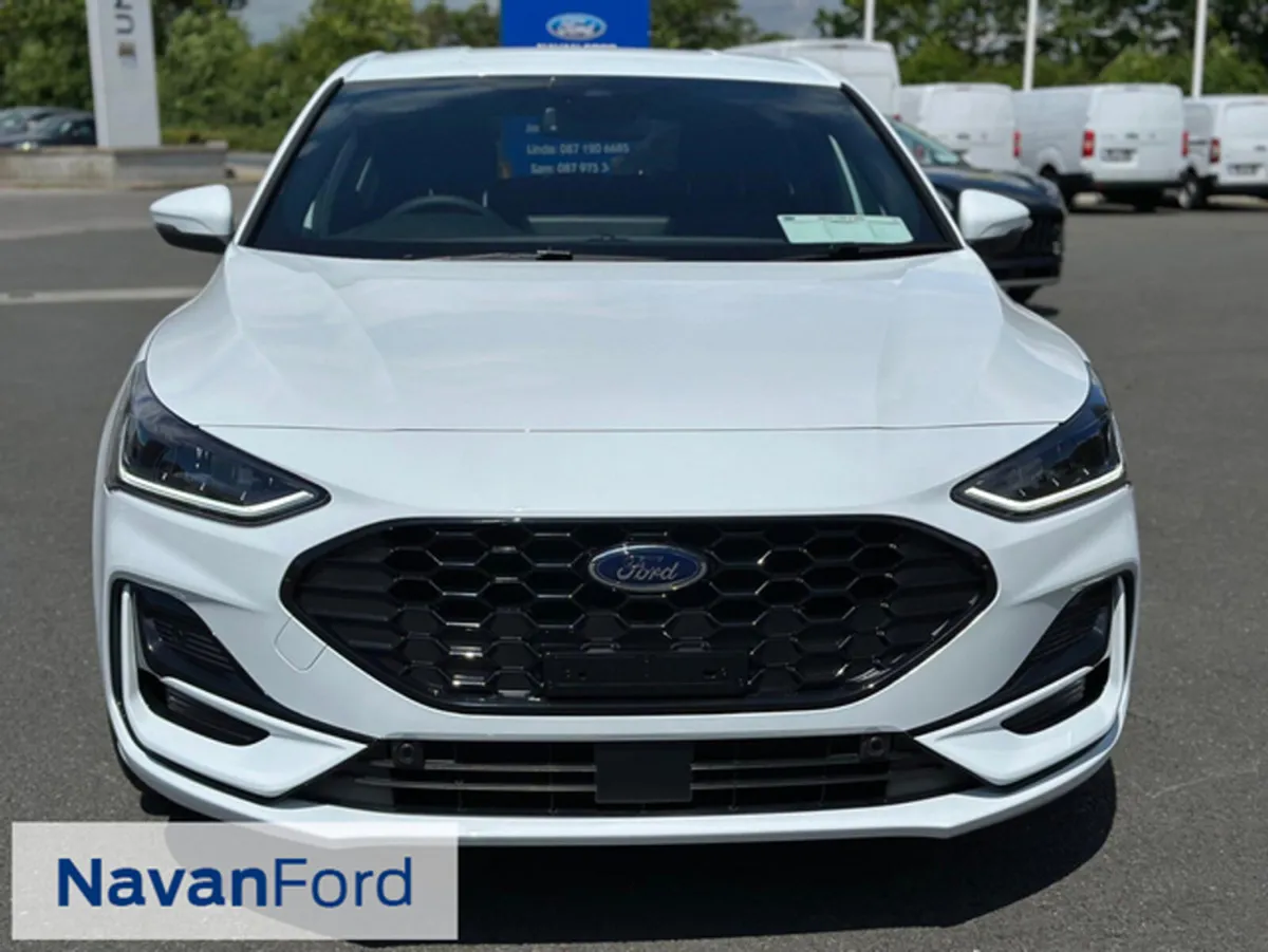 Ford Focus St-Line 1.0 EcoBoost Hybrid 125Ps - Image 4