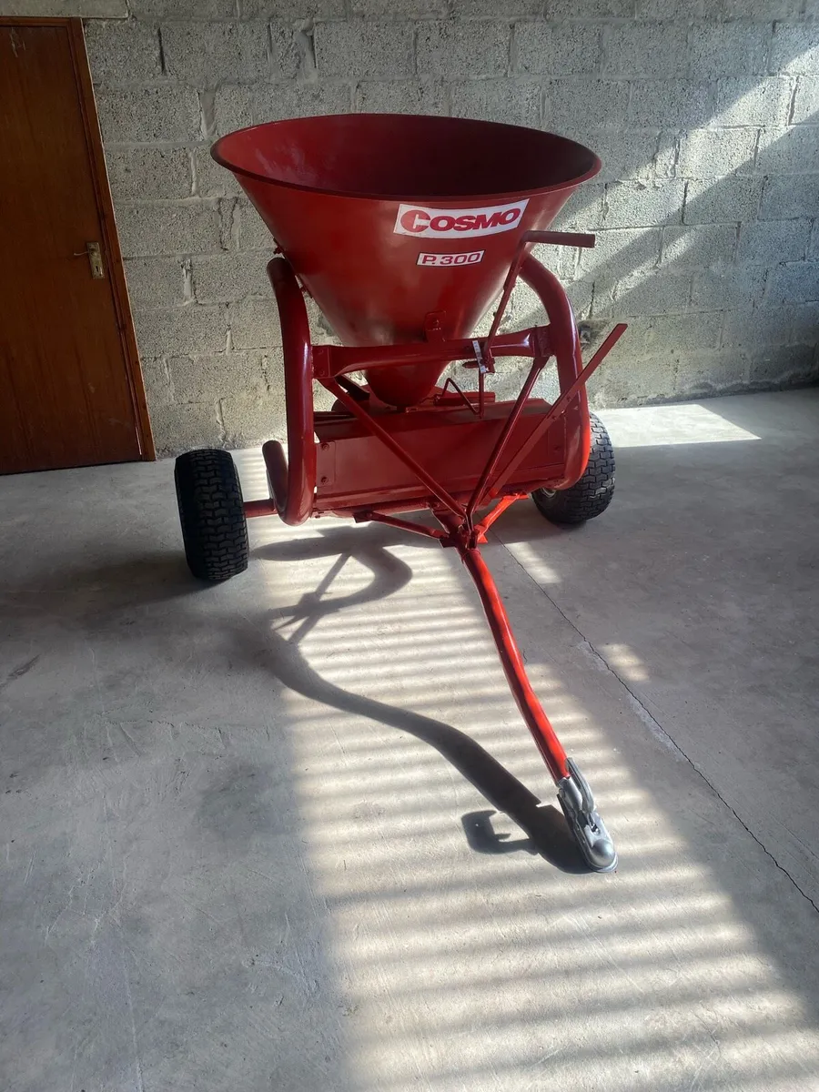 Quad fertiliser spreader sower spinner - Image 2
