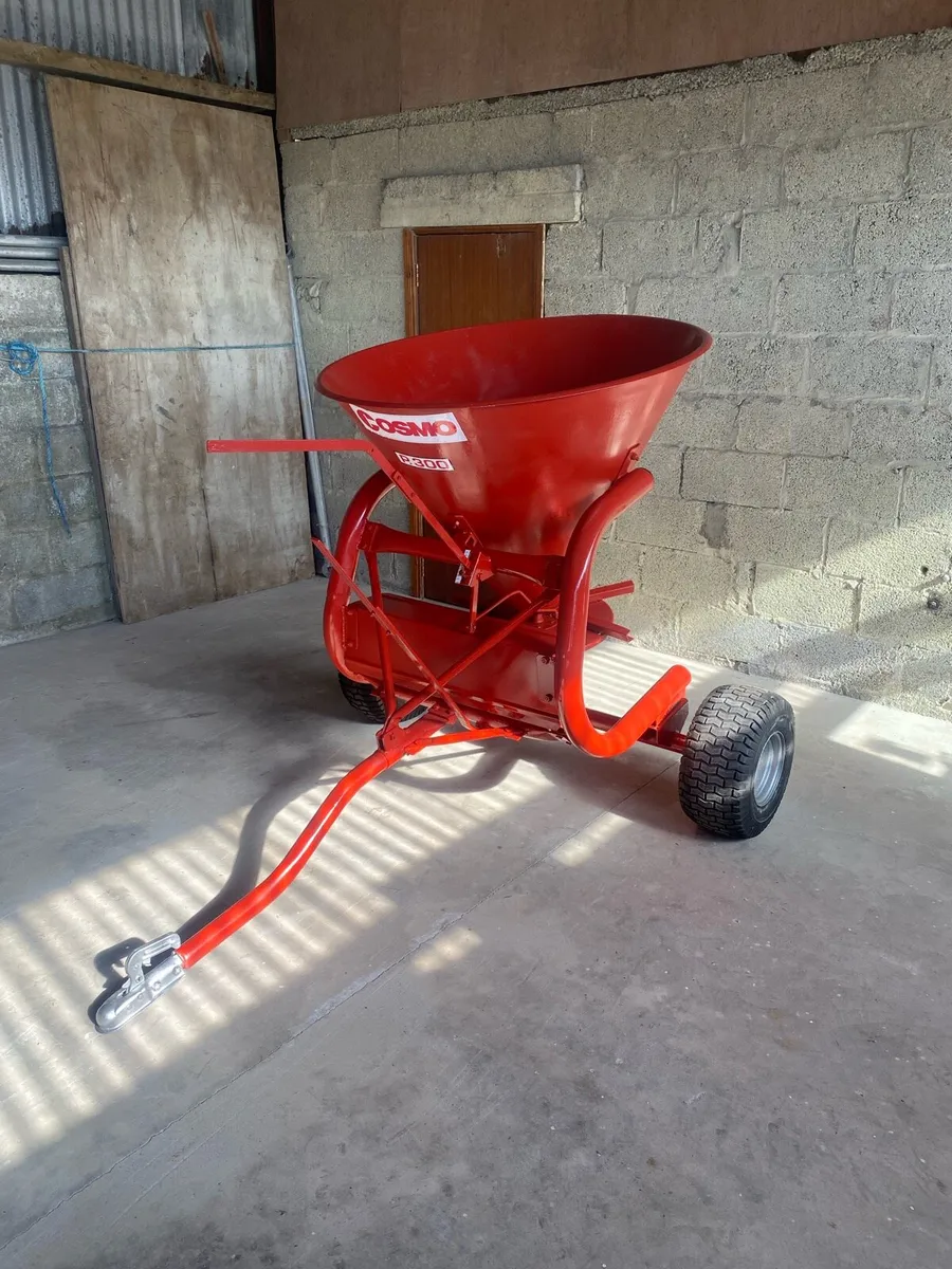 Quad fertiliser spreader sower spinner - Image 3
