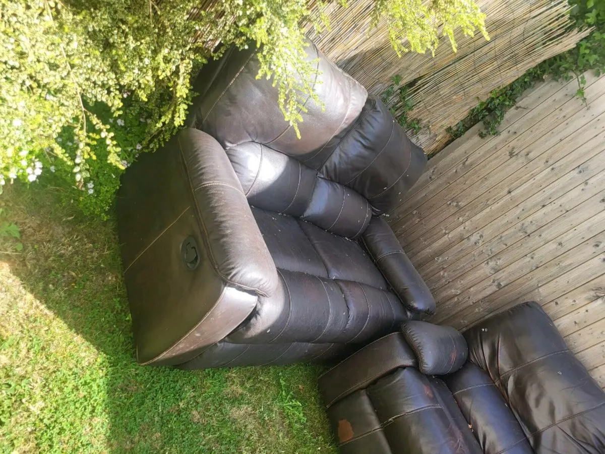 Couches - Image 2