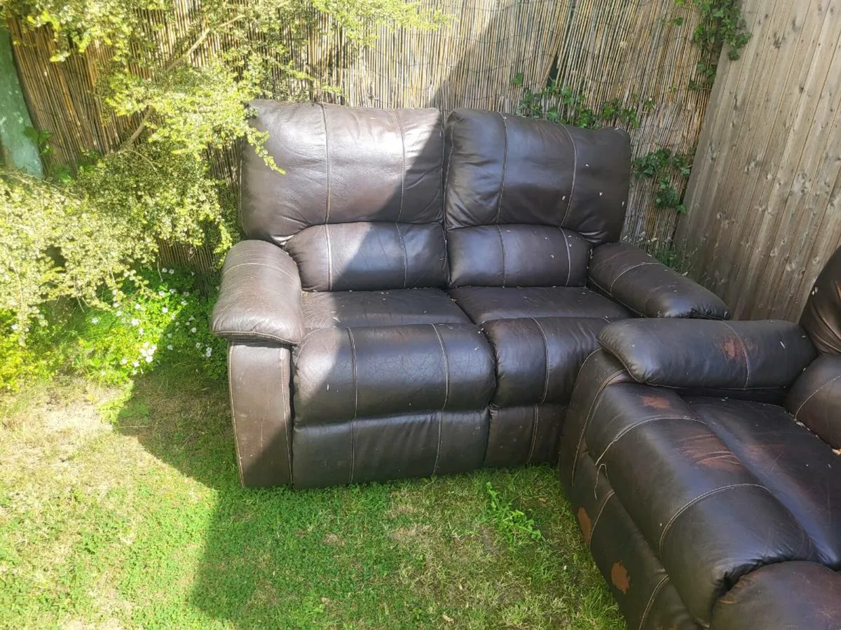 Couches - Image 4