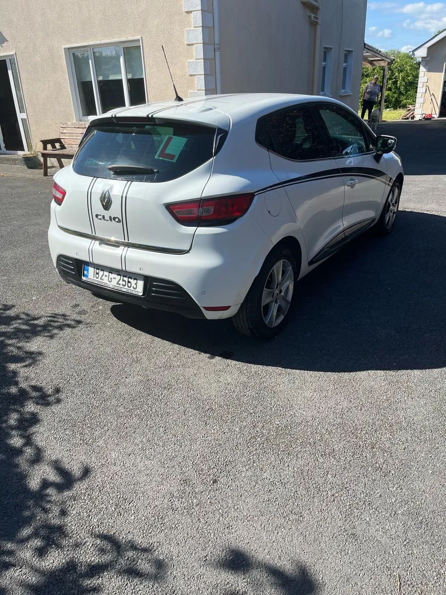 Car - Image 4