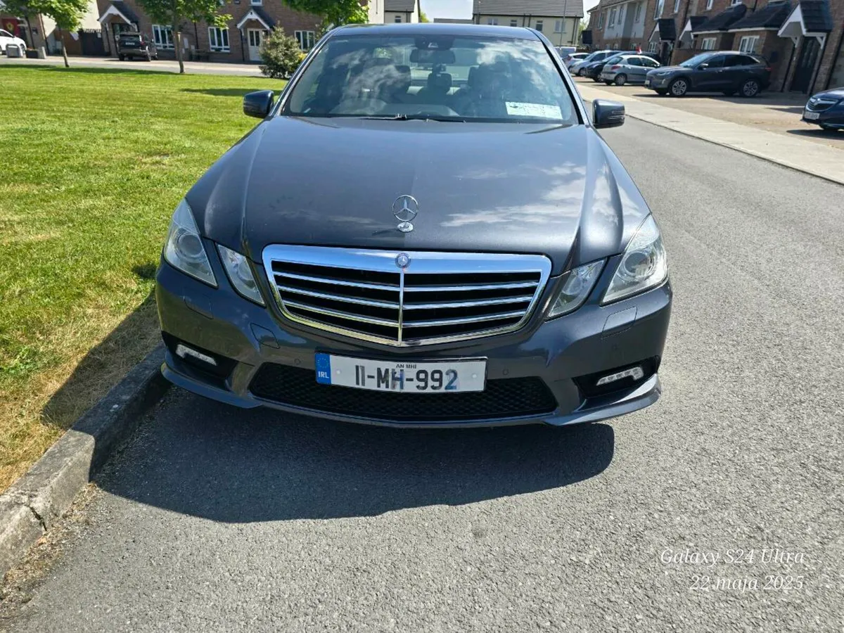 Mercedes Benz E200 AMG Avantgarde - Image 2