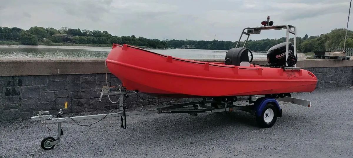 Whaly 435R boat - Image 1