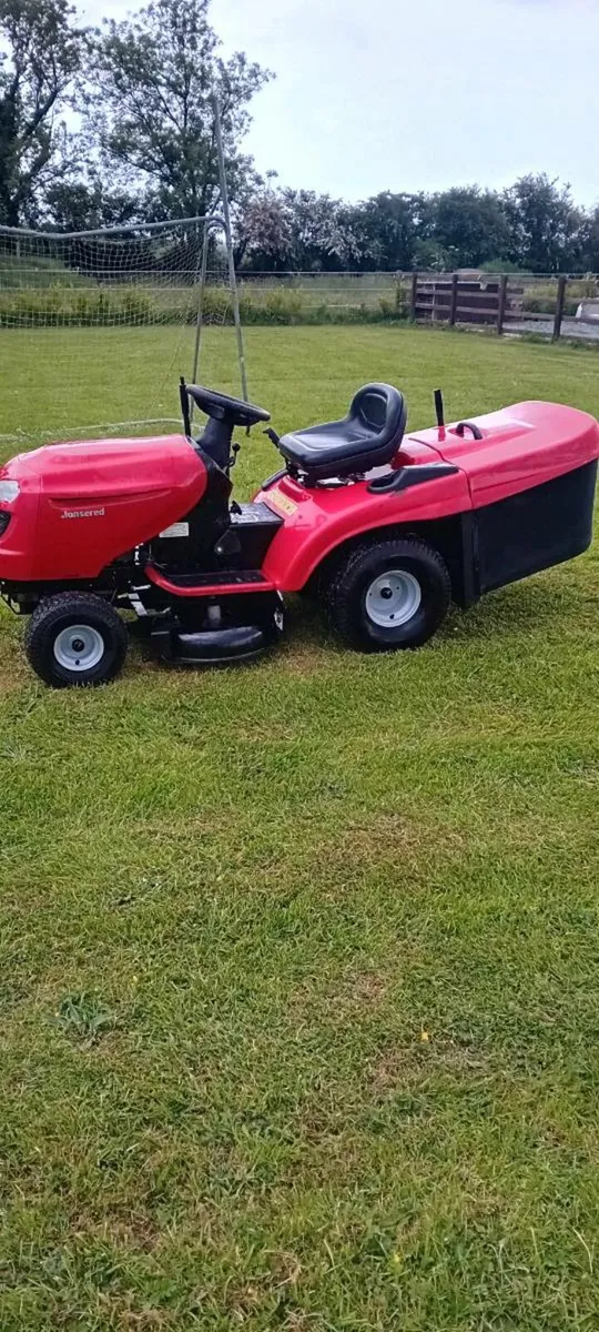 Johnsered lawnmower - Image 1