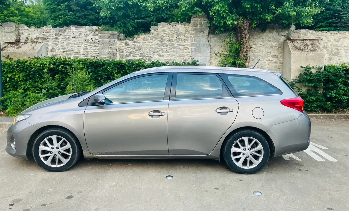 Car - Image 1