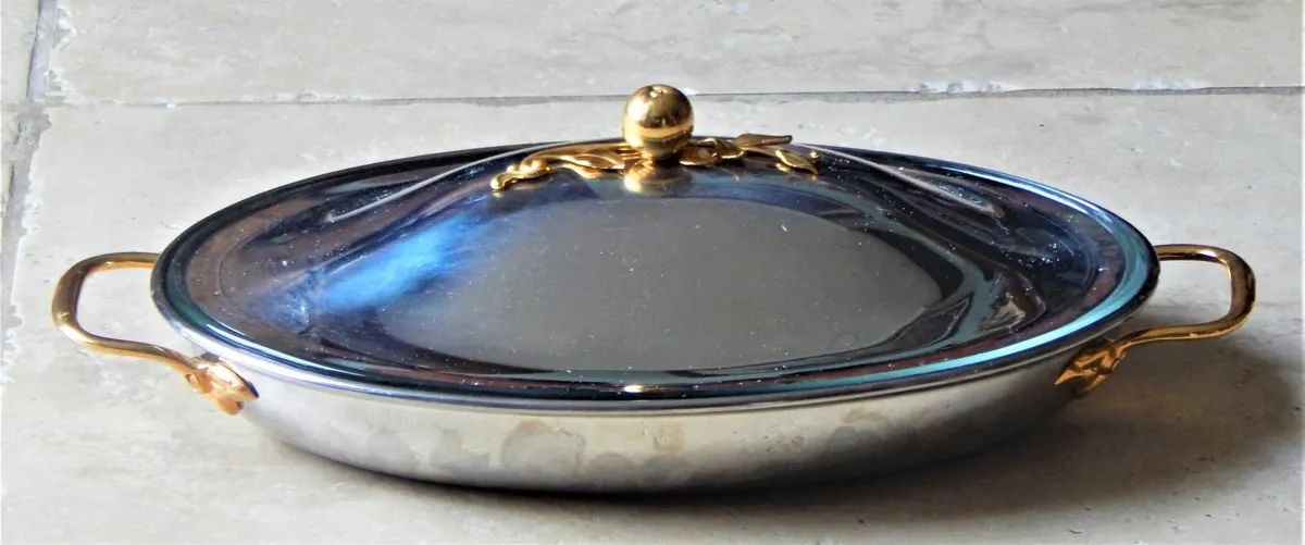 Oneida brand Serving Dish with Glass Liner - Image 1