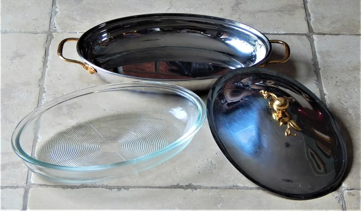 Oneida brand Serving Dish with Glass Liner - Image 2