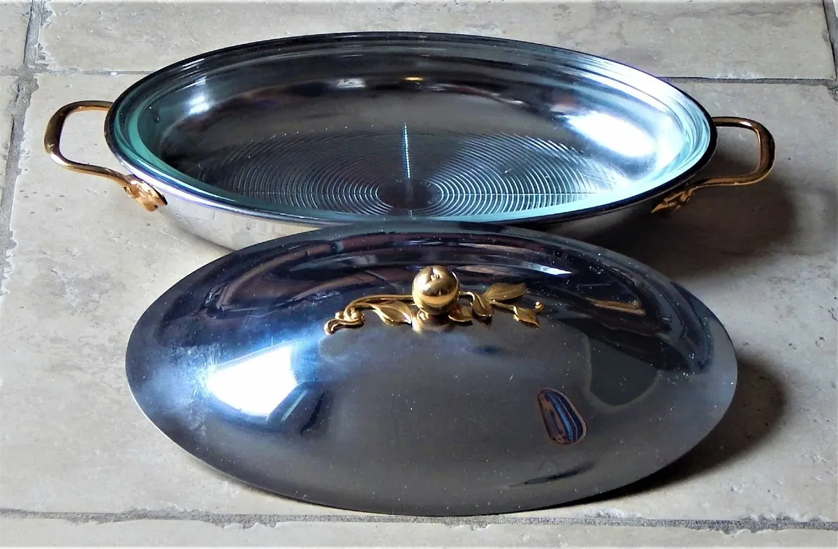 Oneida brand Serving Dish with Glass Liner - Image 3