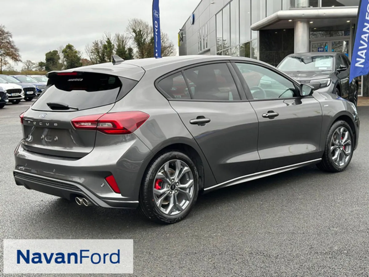 Ford Focus St-Line 1.0 Hybrid 125Ps - Image 3