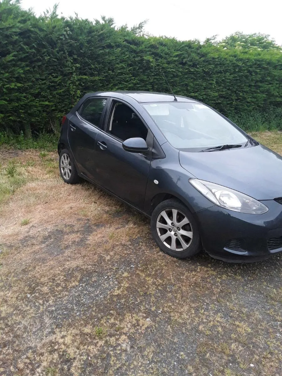 Mazda 2  only  140000 kilometres  1,3 petrol - Image 2