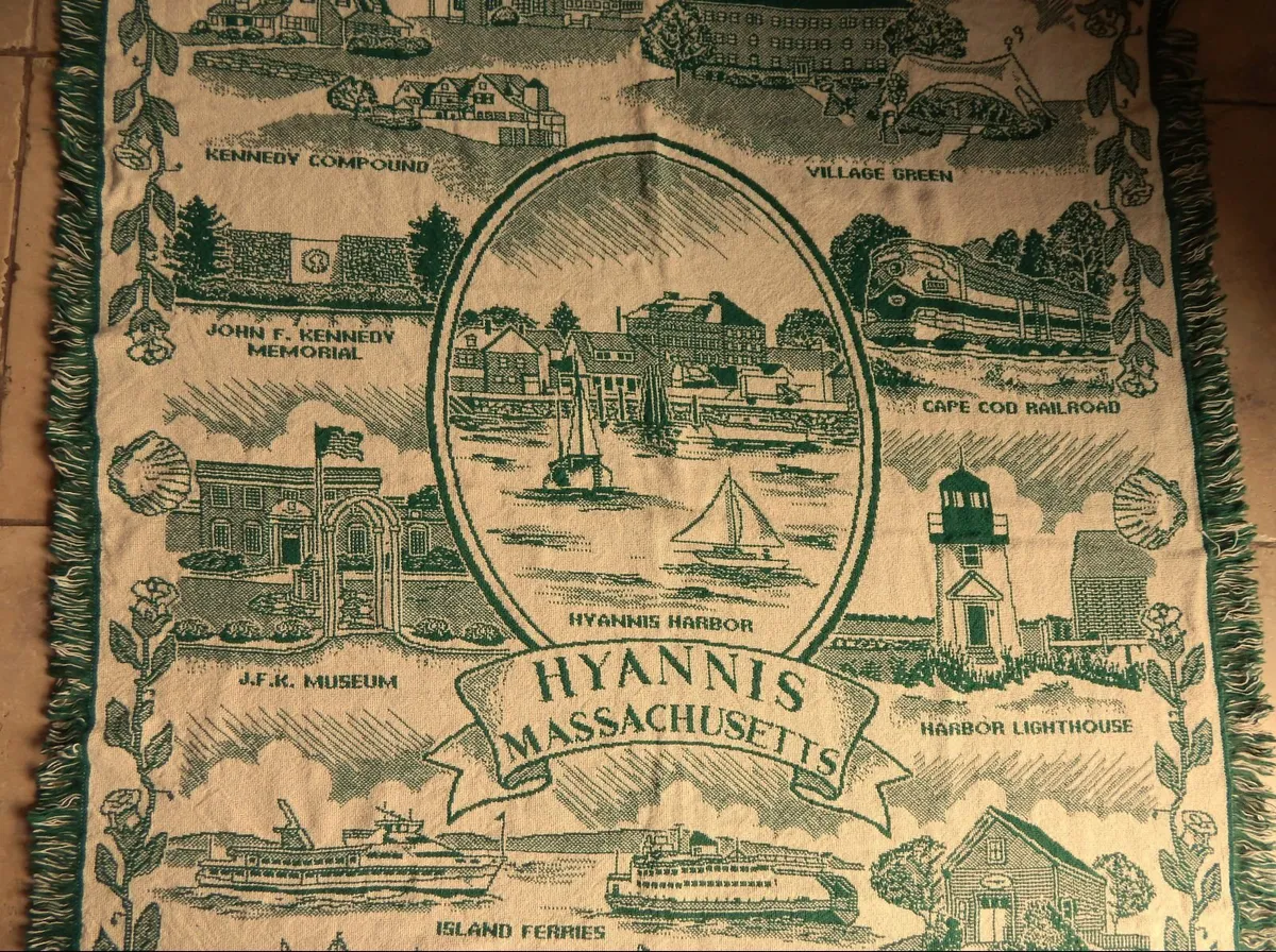 Large Woven Throw of New England Landmarks - Image 2