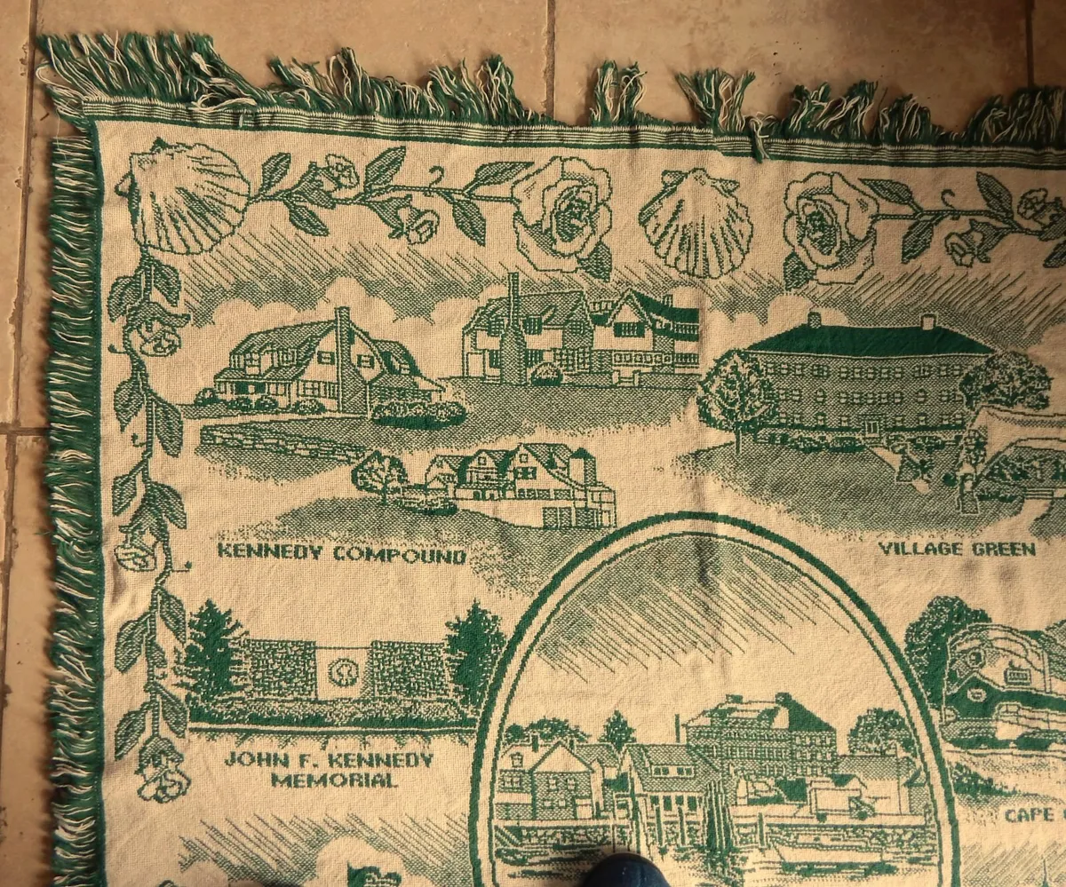 Large Woven Throw of New England Landmarks - Image 4