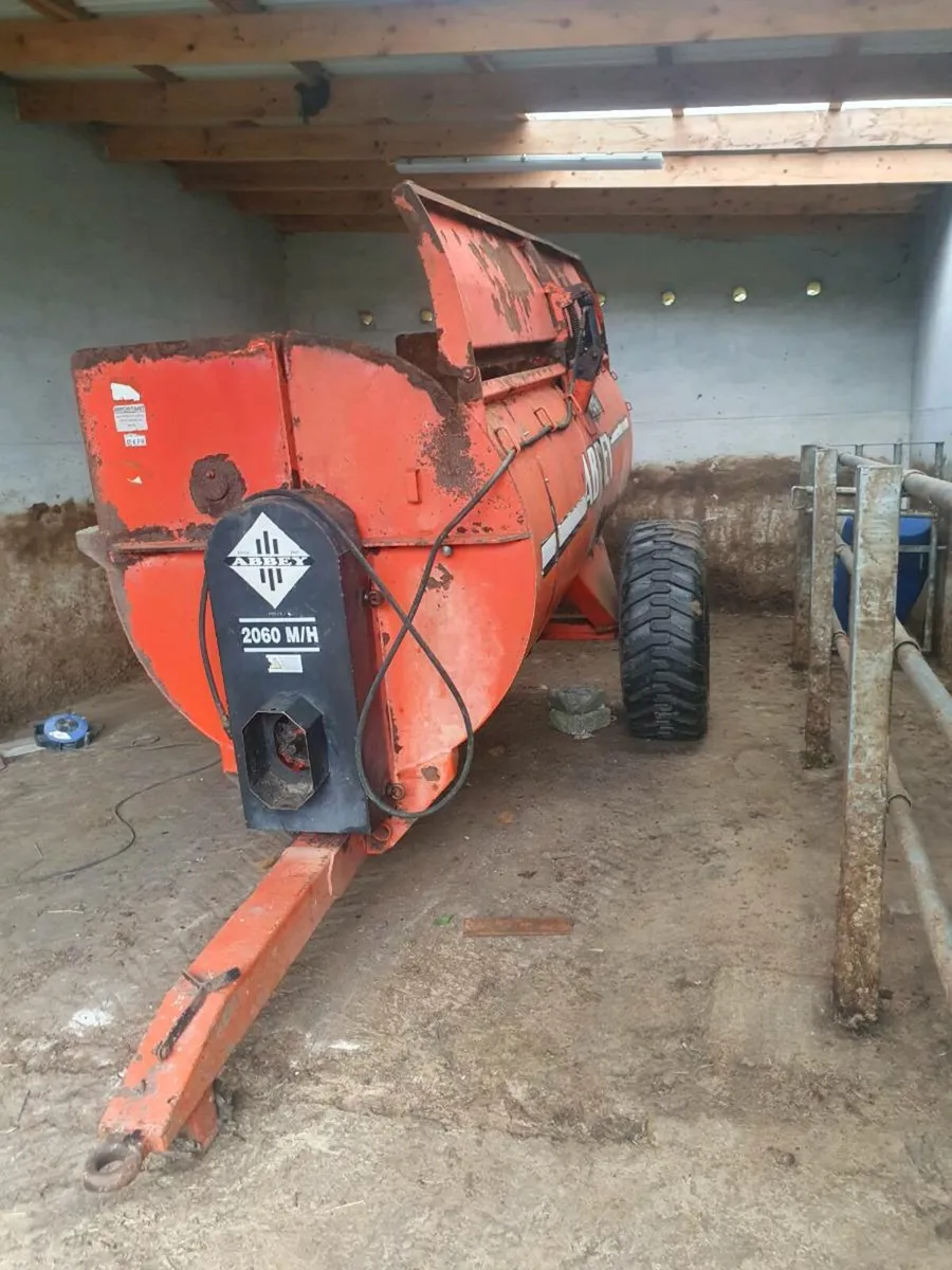 Abbey Muck/Dung Spreader

2012 - Image 1