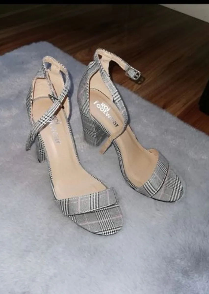 Ladies shoes - Image 4