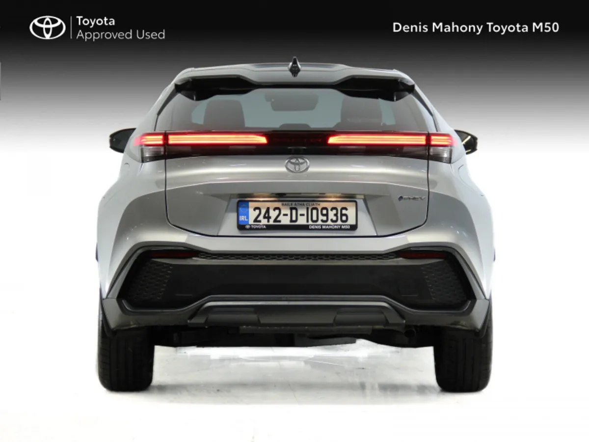 Toyota C-HR SOL Plugin Hybrid - Image 4