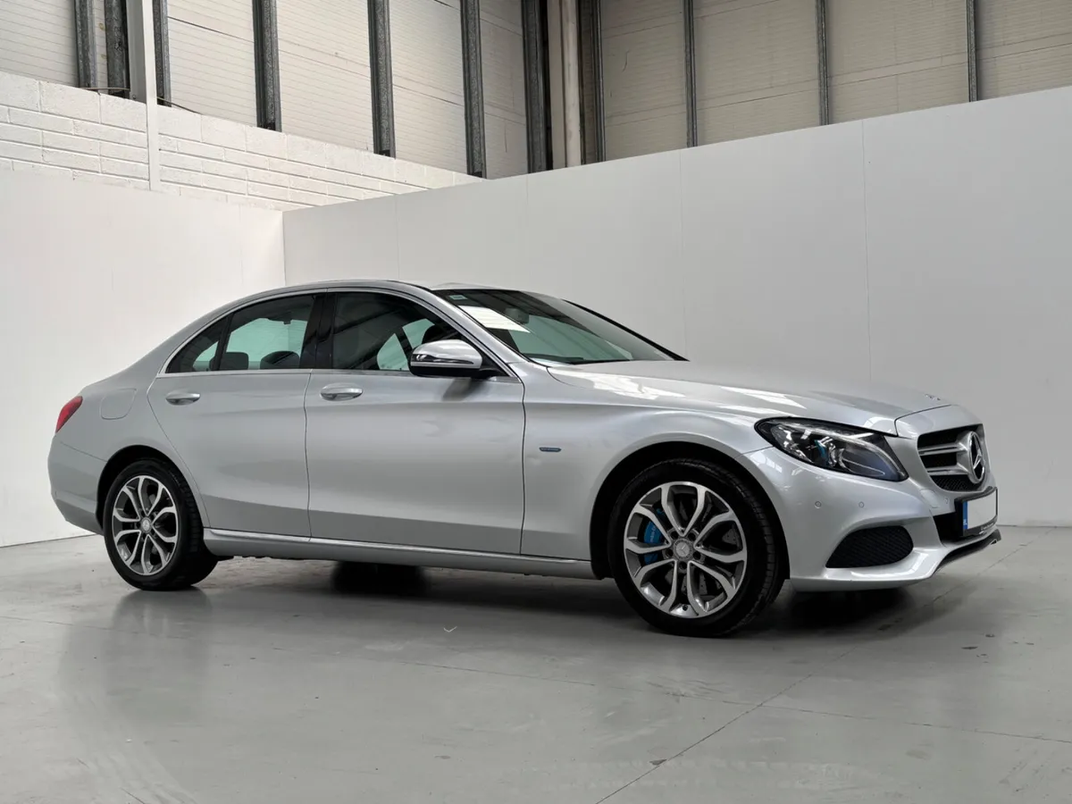 2017 Mercedes-Benz C 350E Avantgarde Auto - Image 3