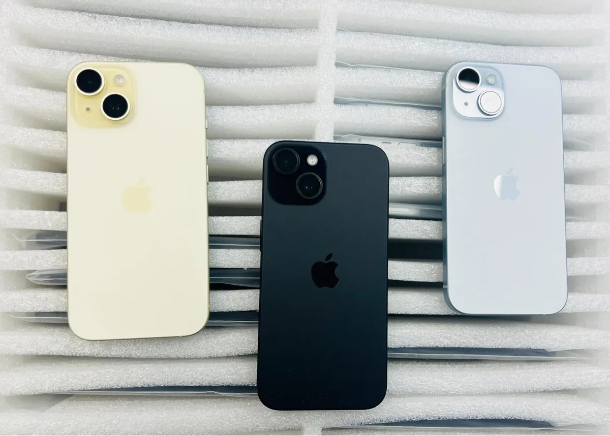 iPhone 15 128GB