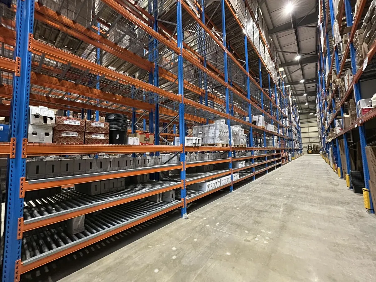 Pallet Racking With Mesh Decking - Image 1