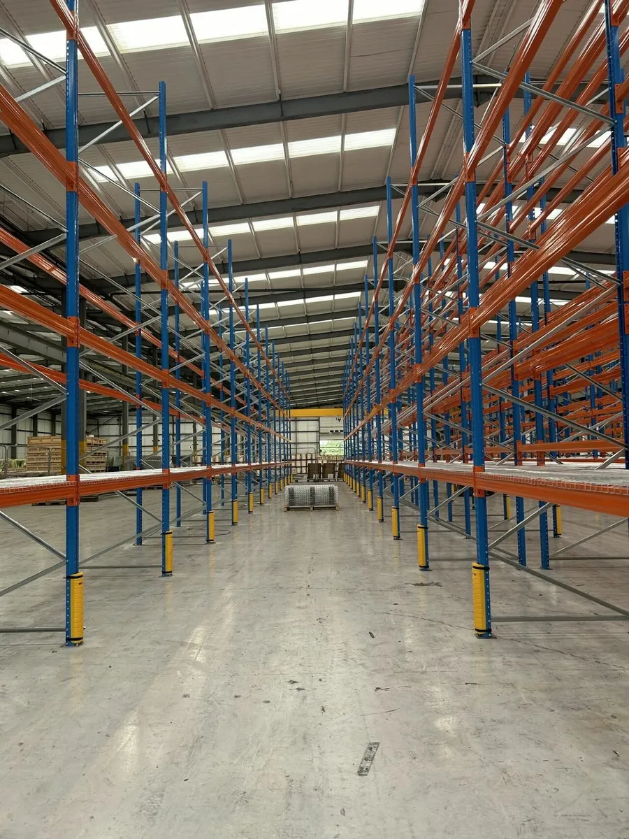 Pallet Racking With Mesh Decking - Image 2