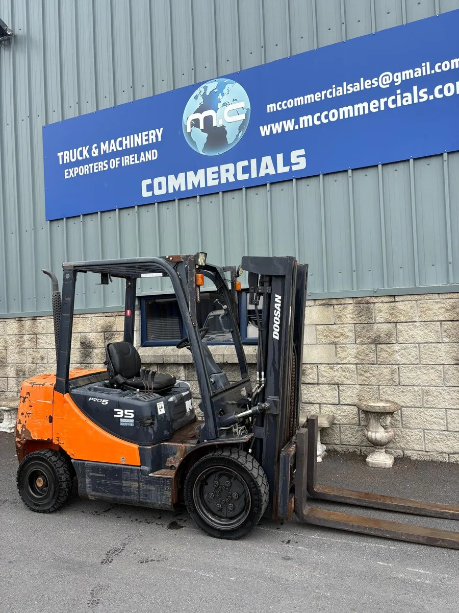 For Sale: 3.5 Ton Doosan Forklift - Image 1