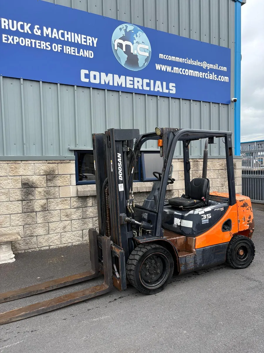For Sale: 3.5 Ton Doosan Forklift - Image 4
