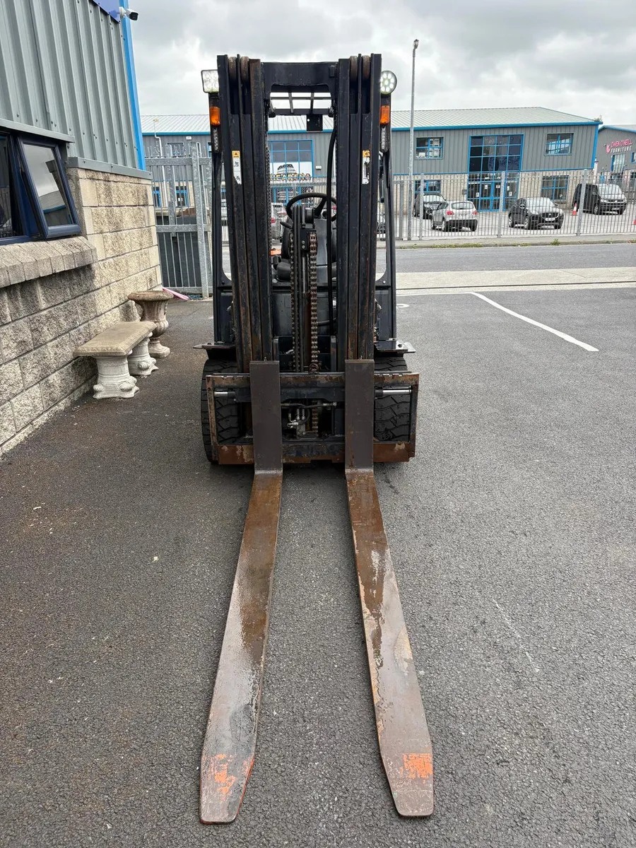 For Sale: 3.5 Ton Doosan Forklift - Image 2