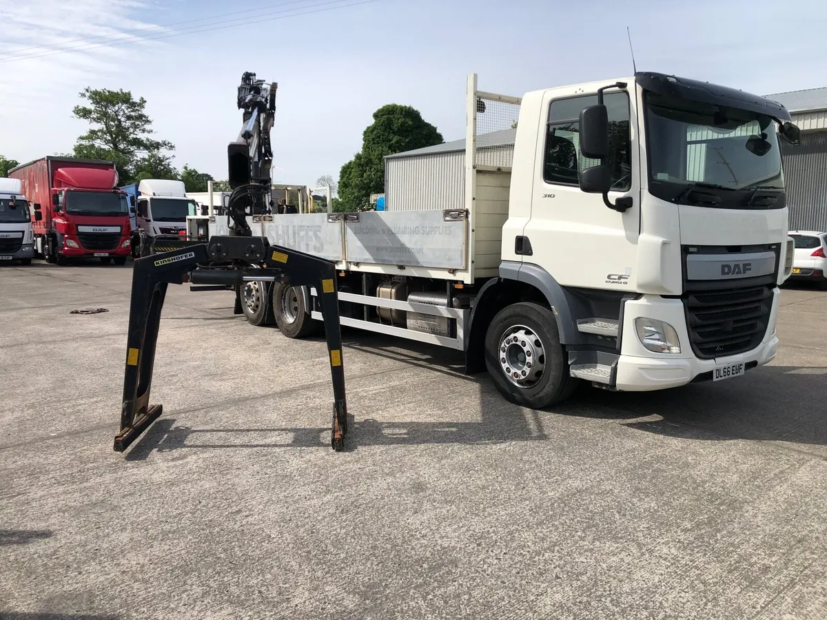 2017 Daf 6x2 Crane lorry - Image 1
