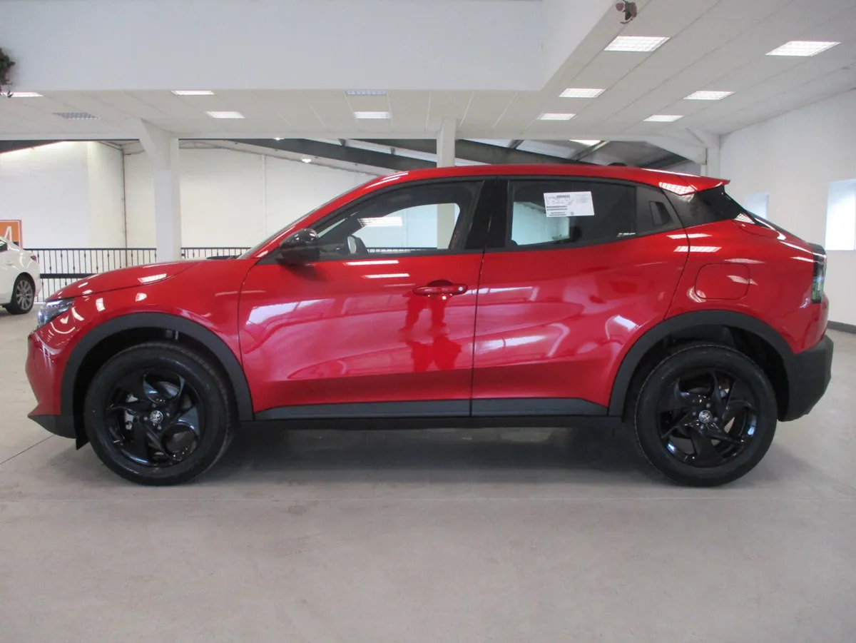 ALFA ROMEO JUNIOR IBRIDA 1.2 MHEV HYBRID PETROL - Image 1