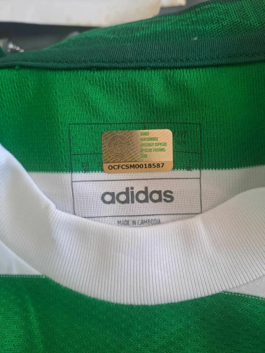 Signed Celtic jersey 24/25 season - Image 4