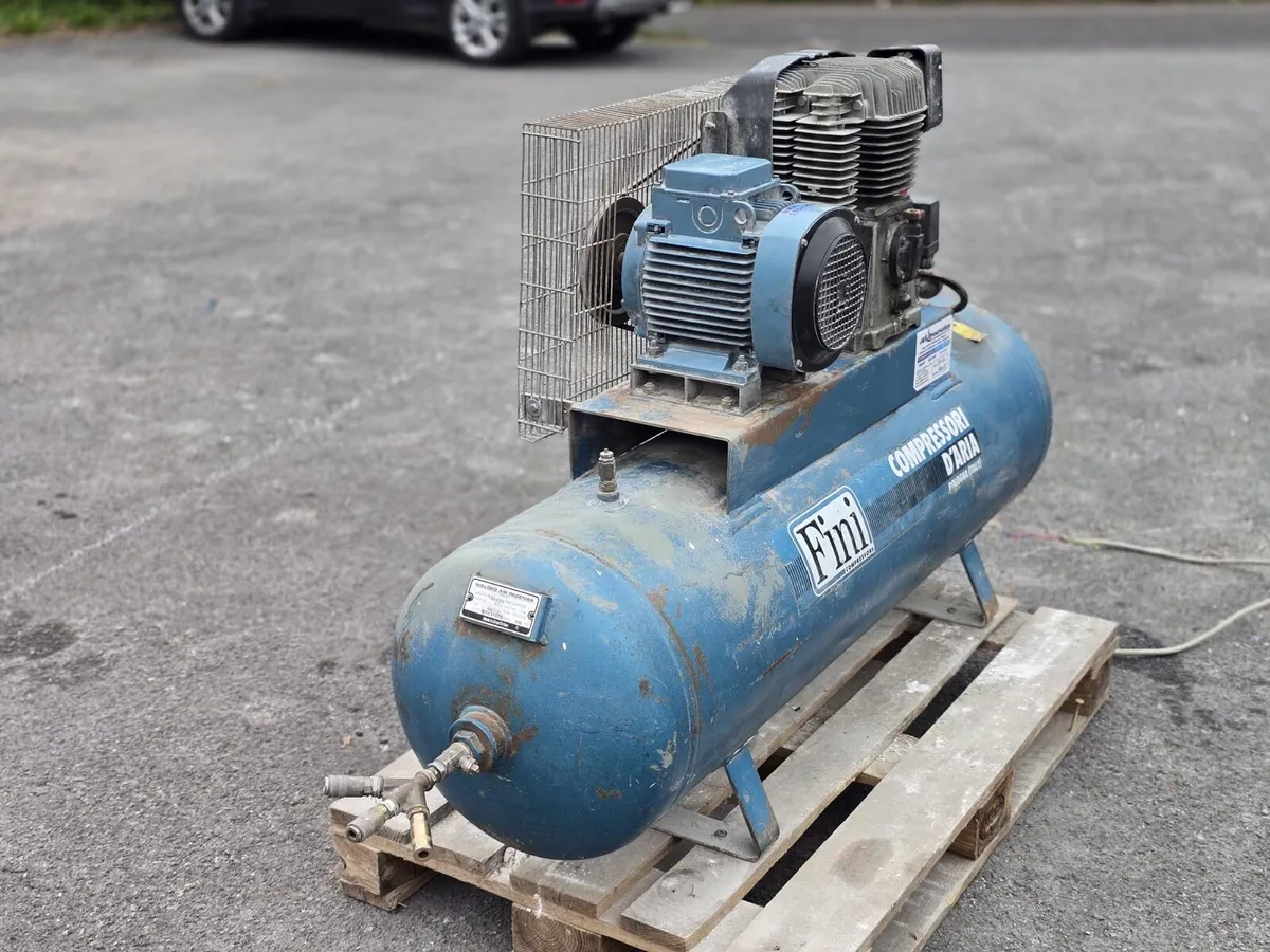 Air compressor - Image 2