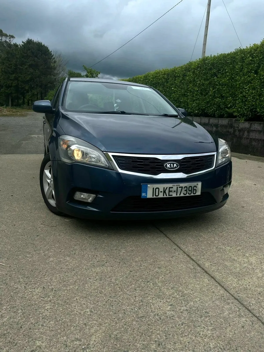Kia Ceed 2010 - Image 2