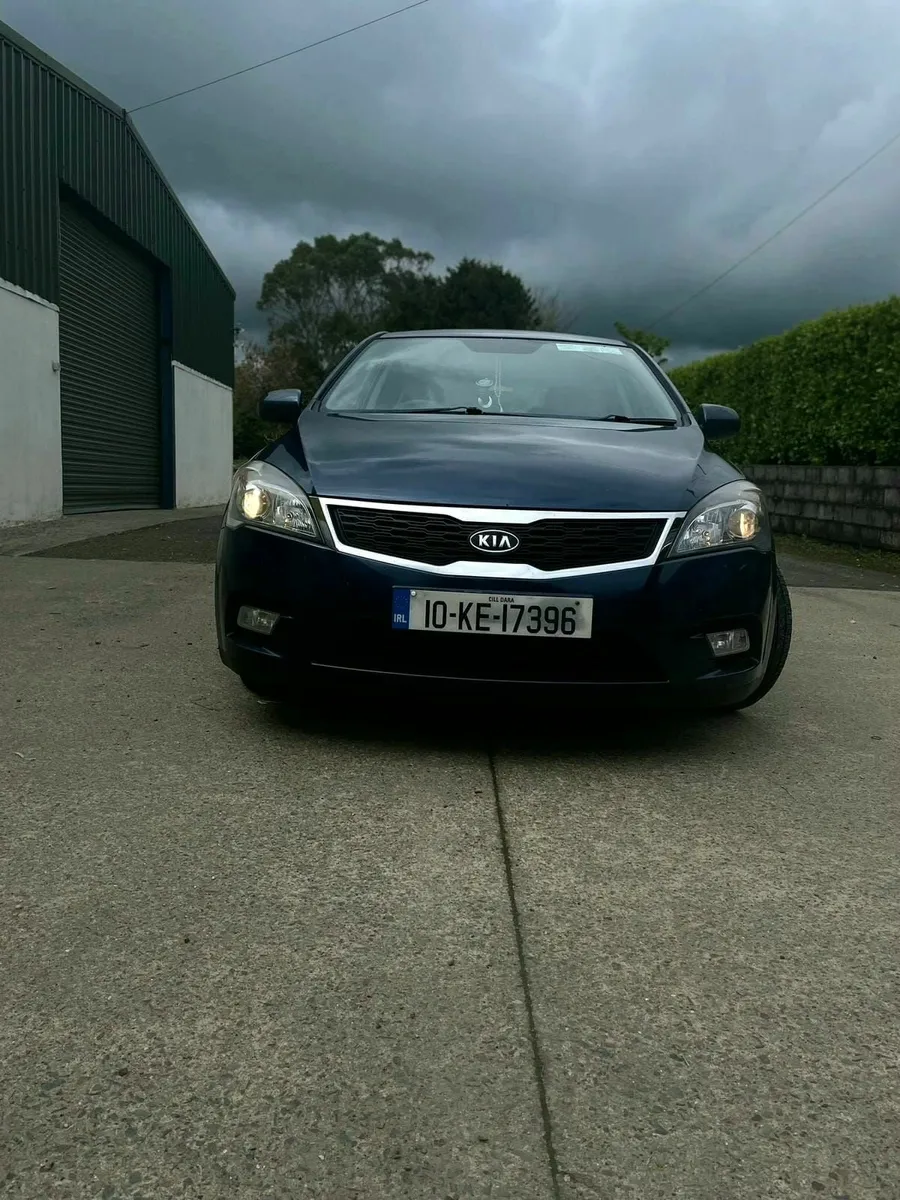 Kia Ceed 2010 - Image 4