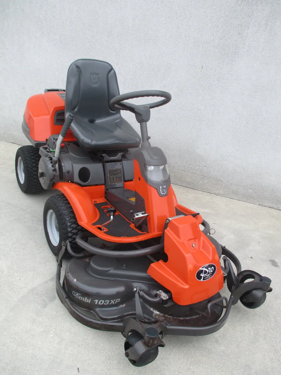 Husqvarna R15 V 2  AWD  front deck 4 x 4 mower - Image 1