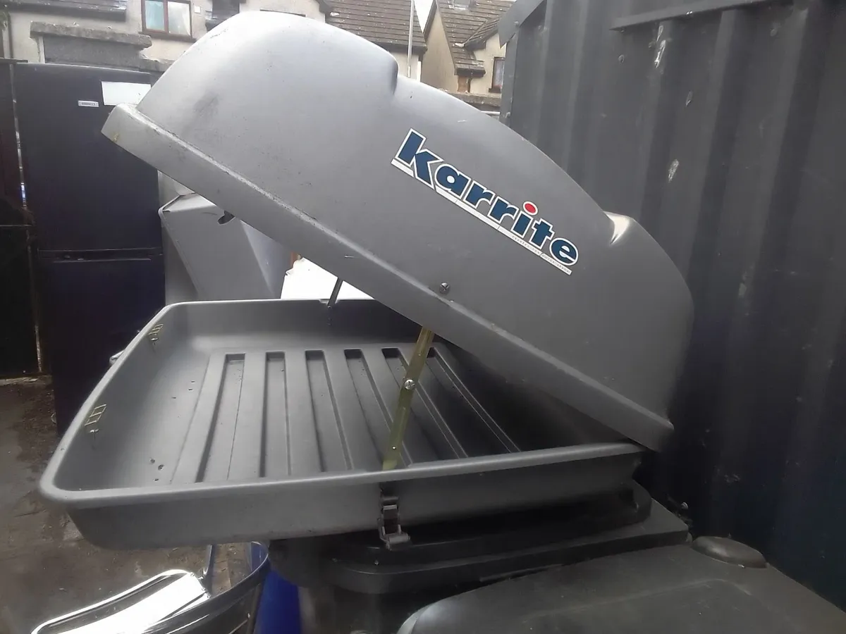 roof box & roof rails - Image 1