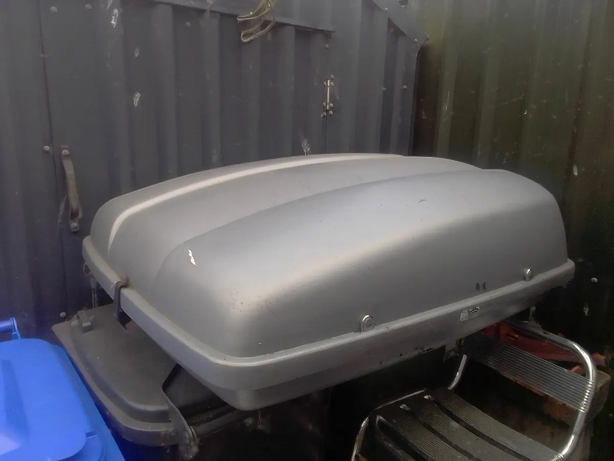 roof box & roof rails - Image 2