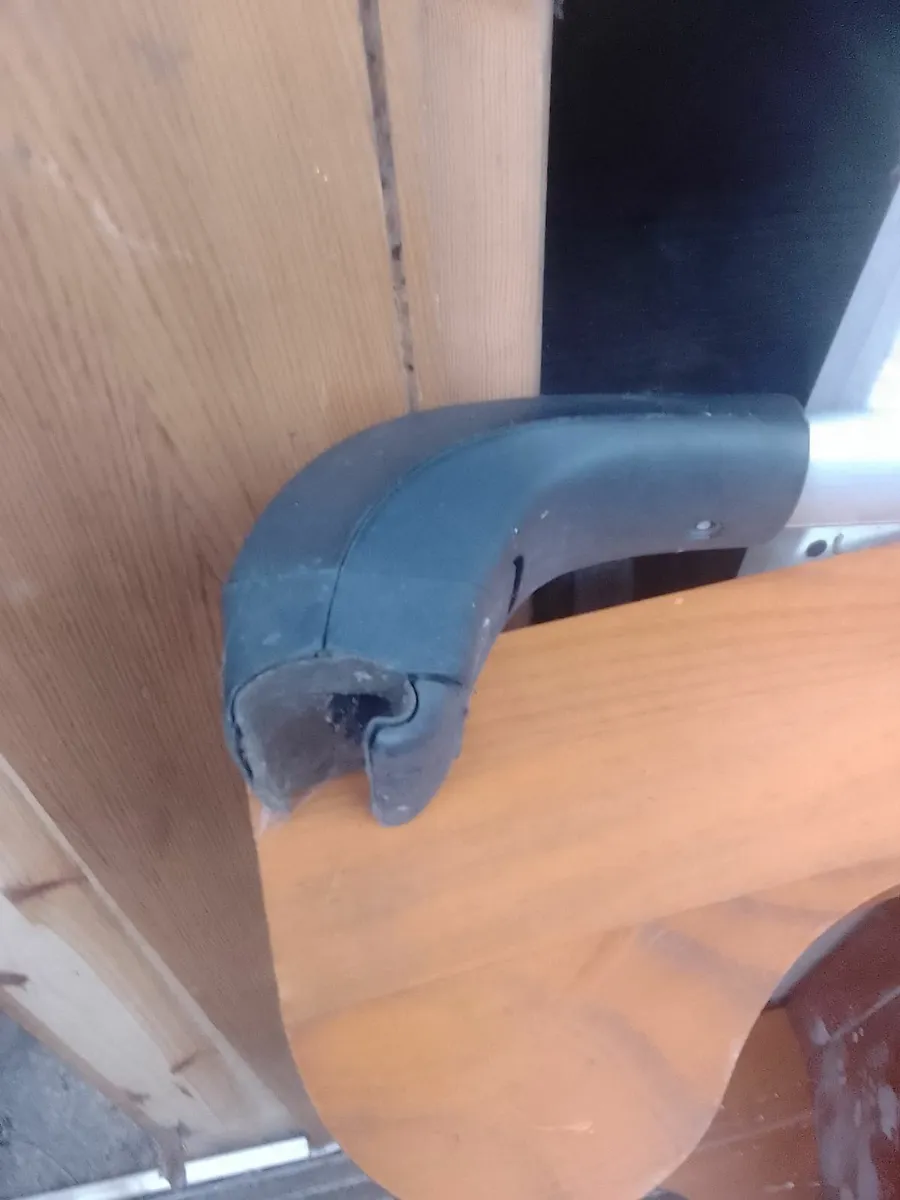 roof box & roof rails - Image 3
