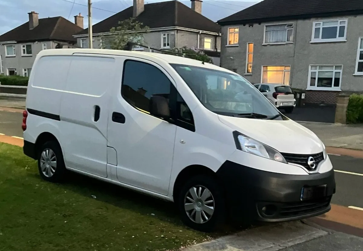 17 Nissan NV200 Van (Only 60k KM) - Image 2