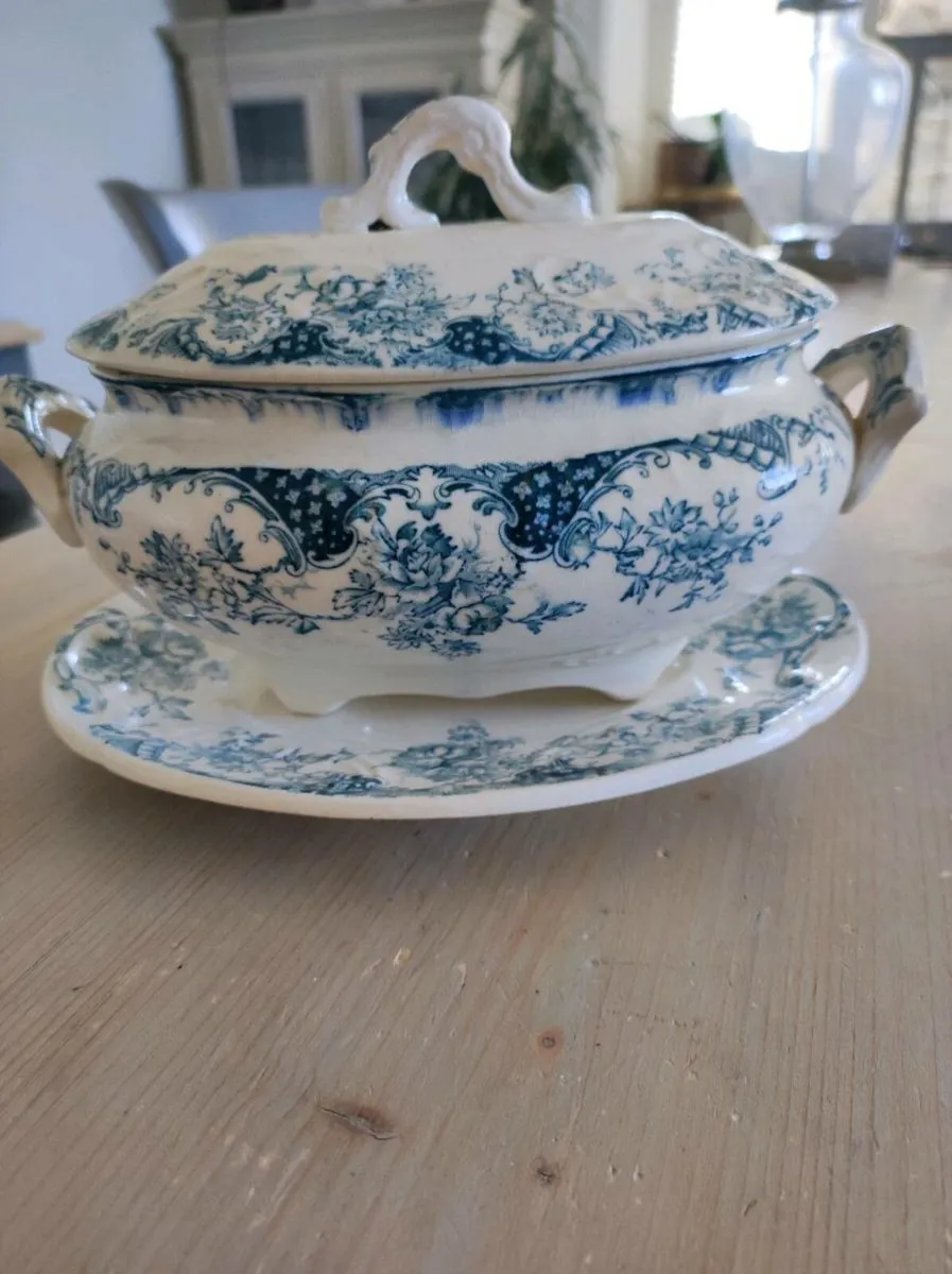 Blue and white serving bowl - Image 1