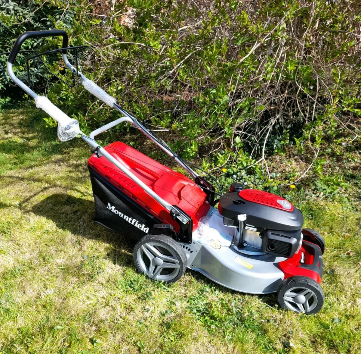 New mountfield selfdrive used once 51cm honda - Image 1
