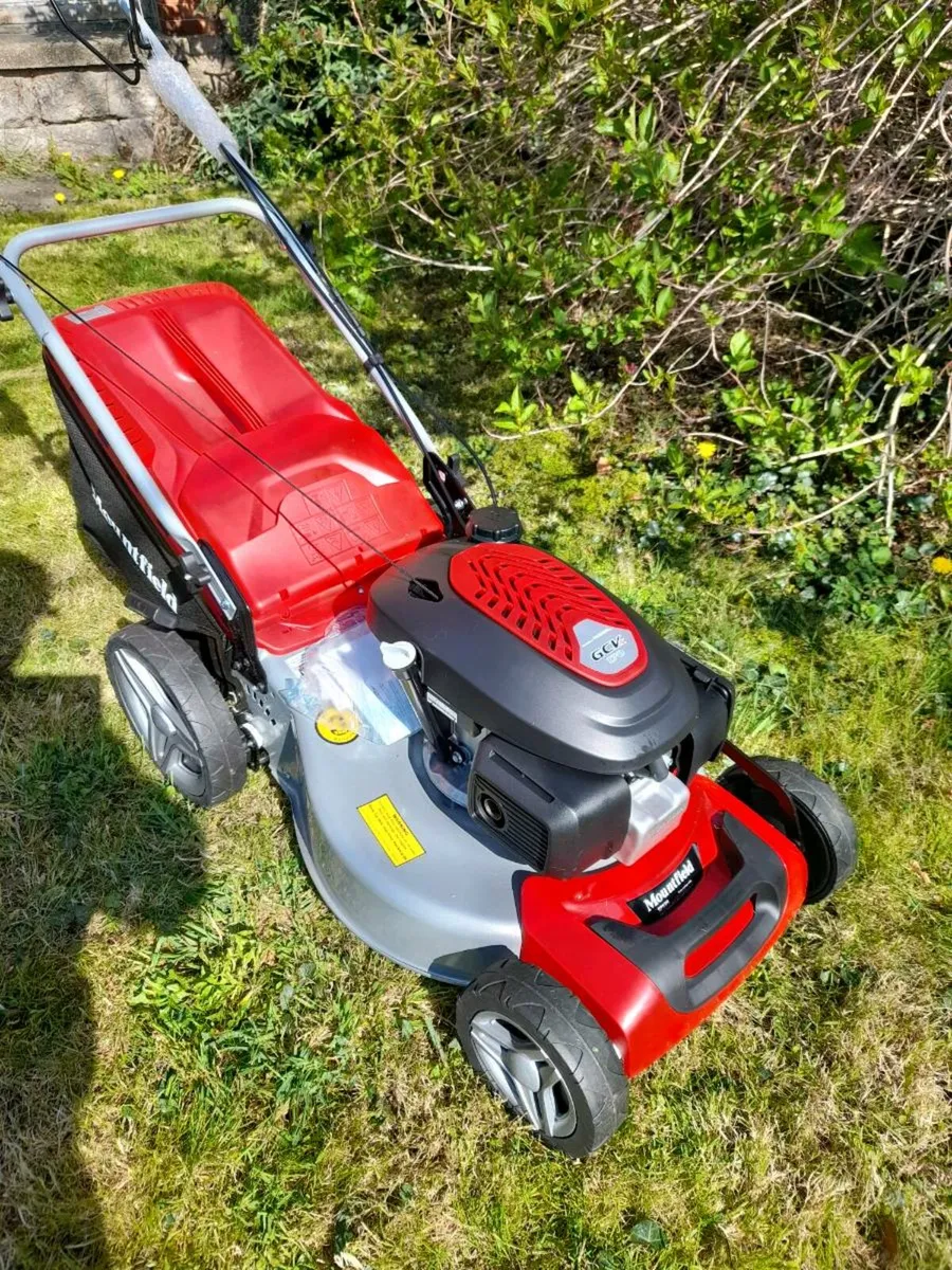 New mountfield selfdrive used once 51cm honda - Image 4