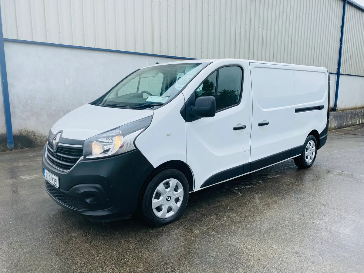 212 Renault Trafic 2.0 LWB.Low Kms. €16,950 + VAT - Image 1