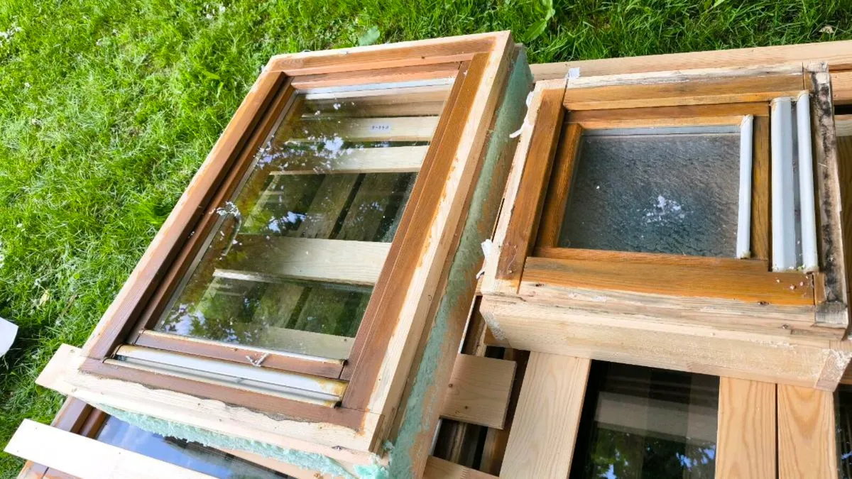Wooden windows and door - Image 3