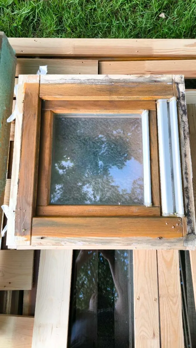 Wooden windows and door - Image 4