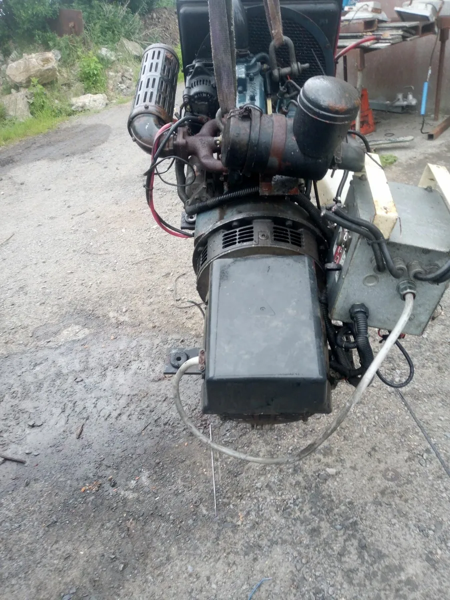 Kubota D905 engine - Image 3